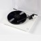 Rega Planar 1 Plus (Rega Carbon MM kafa ile) Beyaz